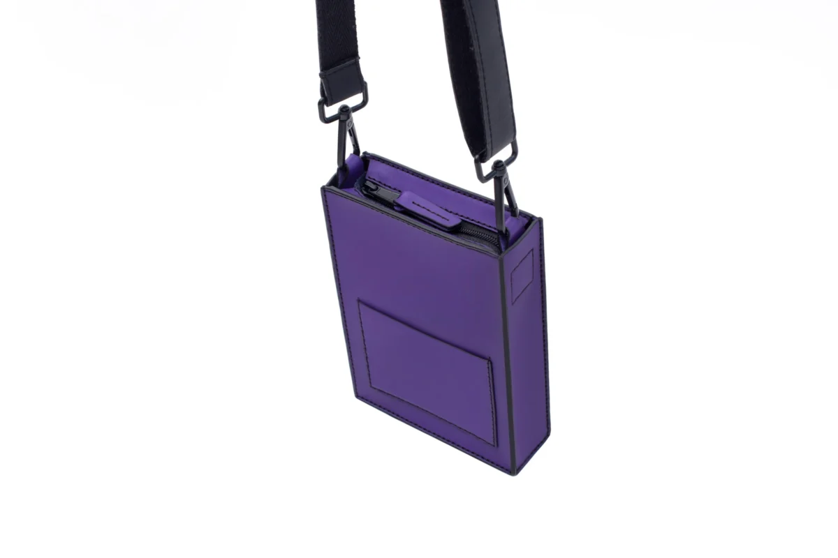M.hip Versatility Bag XS vertical - Violet, leather bag product photo 9