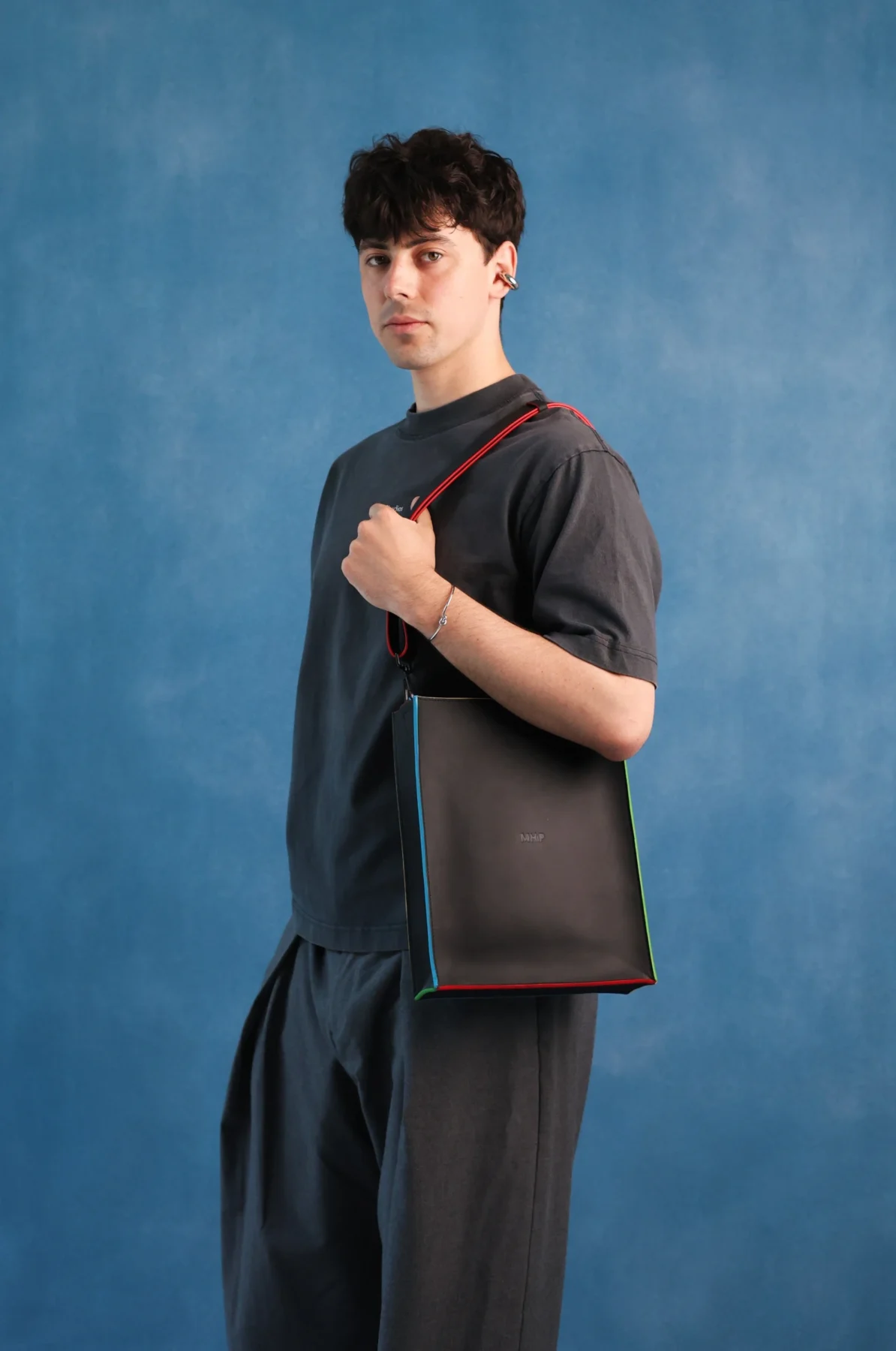 M.hip Versatility Bag M Colored, leather bag product photo 3